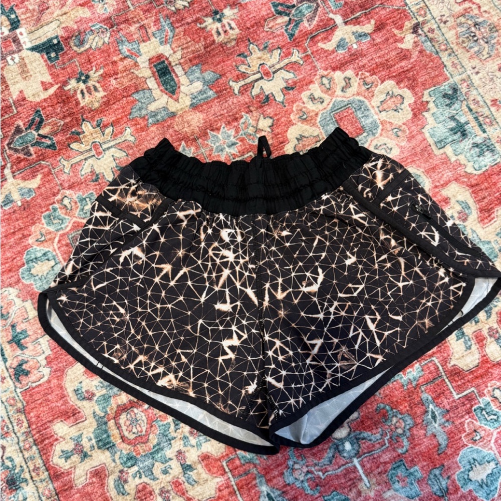 Lululemon Athletica Black and Tan Geometric Shorts